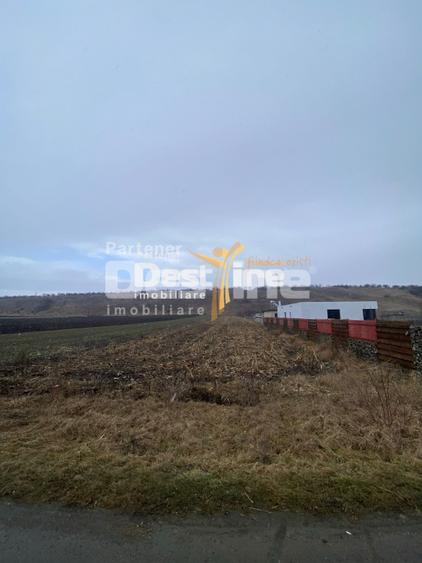 Teren de vanzare Girov 24.500 Euro 3200MP