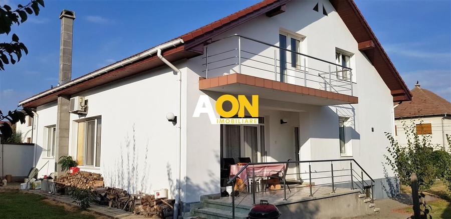 Casa  5 camere  2 garaje  780 mp teren Zona Schit