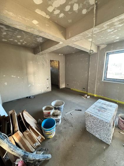 Apartament 3 camere, 43 mp, zona Vest