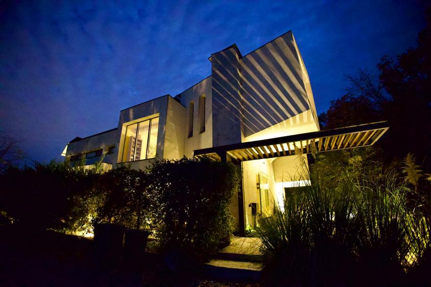 CASA CONCEPT SUSTENABILA CU POMPE DE CALDURA SI PANOURI FOTOVOLTAICE