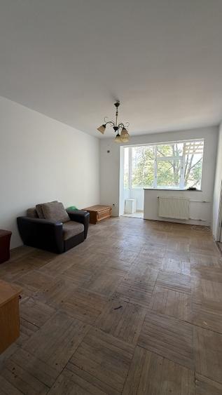Apartament 2 camere, 47 mp, Centru Craiova — baie modernizată, potrivit și pentr