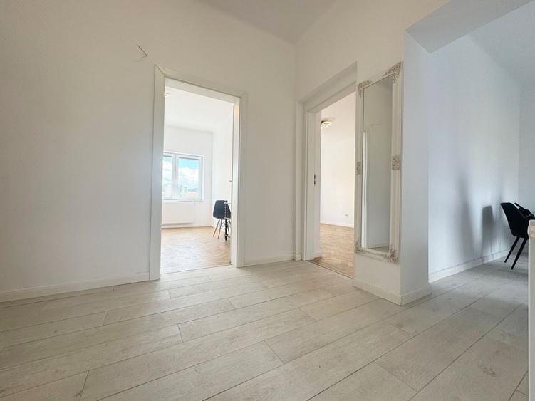 0% comision 2 camere decomandate, orientare Sud, langa Hilton, Central