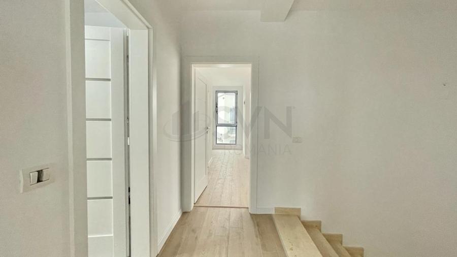 REV2003614 Casa cu 5 camere tip duplex
