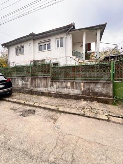 Casa formata din 2 corpuri+garaj- EXCLUSIVITATE BLITZ-comision 0 cumparator