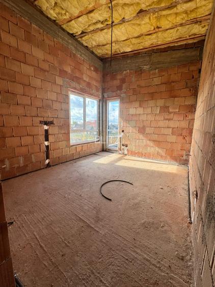 Casă individuală la roșu – 130 mp utili, teren 440 mp, drum privat - 18