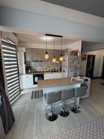 Apartament cu 3 camere de vânzare, 62 mp, zona Sub Cetate!