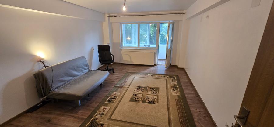 Apartament 3 camere de vanzare, la cheie, etajul 1, Focsani