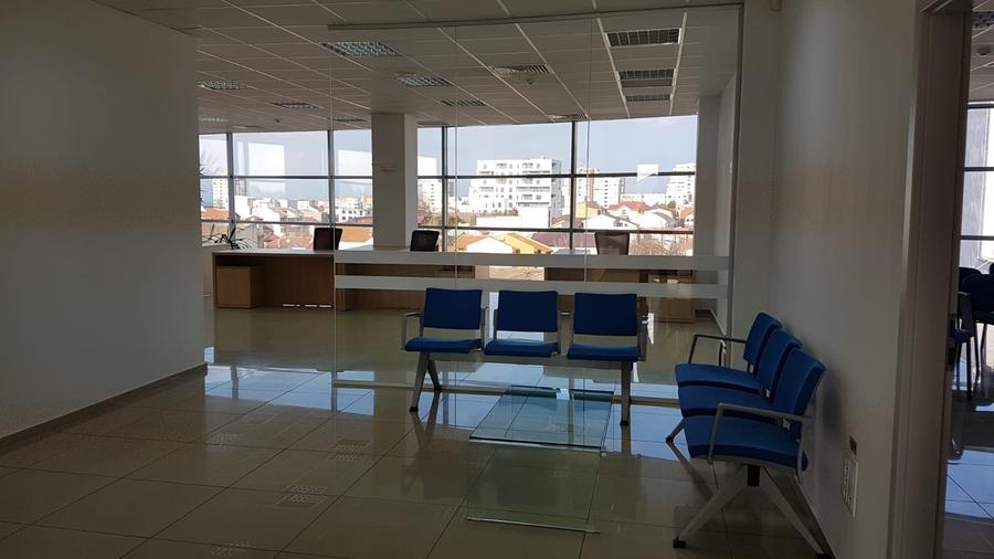 Bd. Mamaia - spațiu de birouri premium , 241 mp .