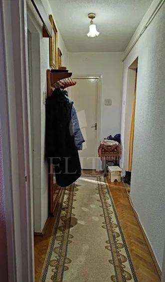 Apartament 3 camere în zona STRAZII PADIS