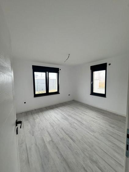 Casă individuală de vânzare – 131 mp construiți, teren 6 ari