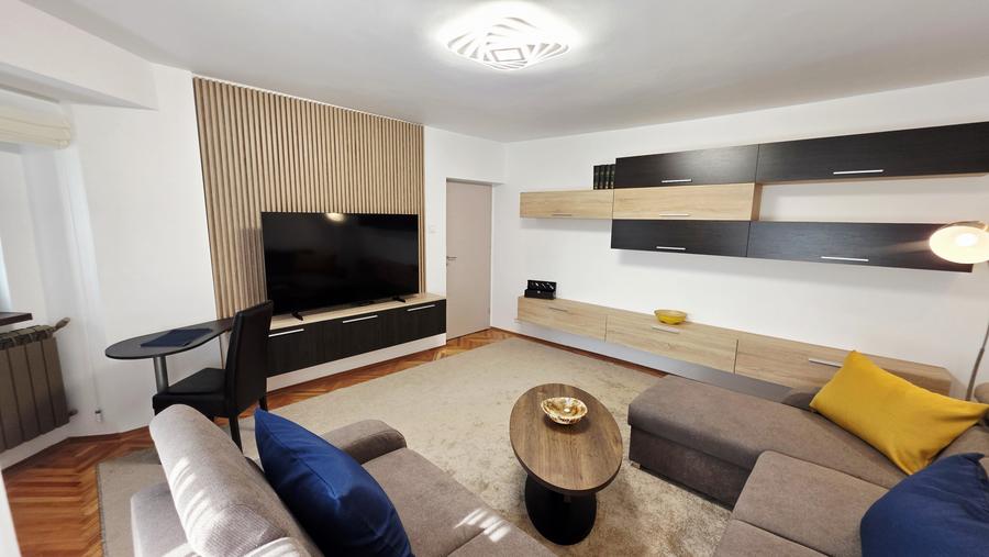 Inchiriere 2 camere Bd Libertatii vedere Parc Izvor renovat 2026