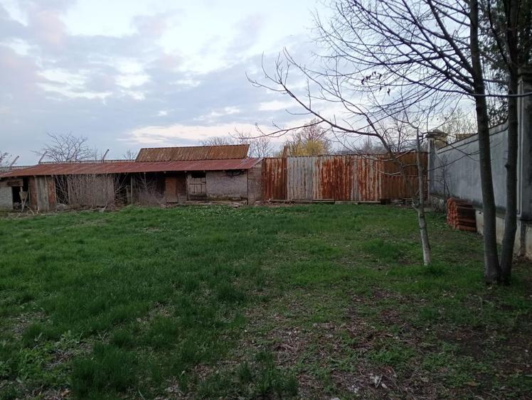 SUPER OCAZIE SE VINDE TEREN IN ZONA STARULESTI LANGA UN CARTIER DE VILE