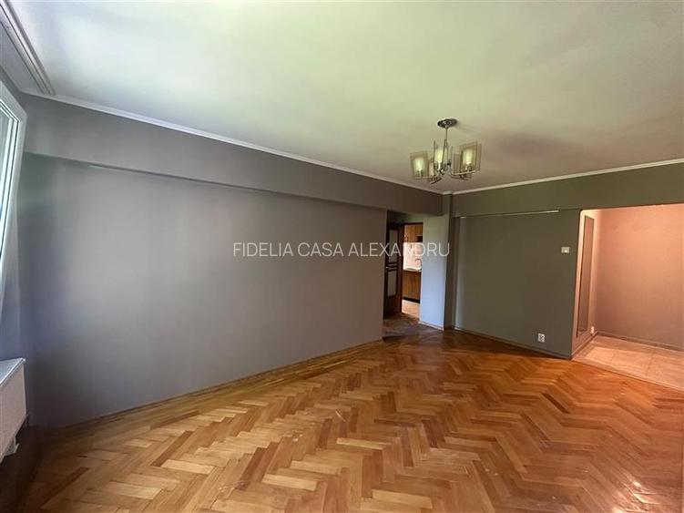 Apartament 3 camere de vanzare, semidecomandat, etaj intermediar, bloc fara risc - 2