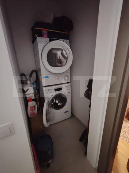 Apartament cu 3 camere, 63 mp, cu 2 bai si balcon mare, in zona Valea Garboului