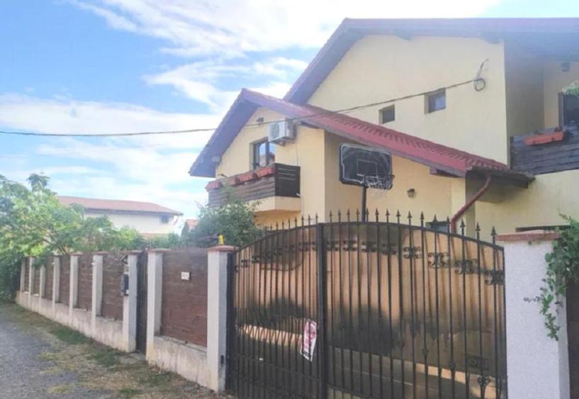 Vila Casa Darza Crevedia 5 camere