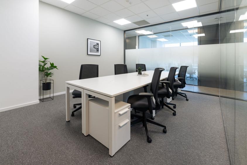 Spații de birouri cu servicii incluse pentru 10 în Regus Iulius Business Center