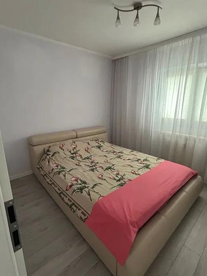 Timpuri Noi // Mobilat // Stradal