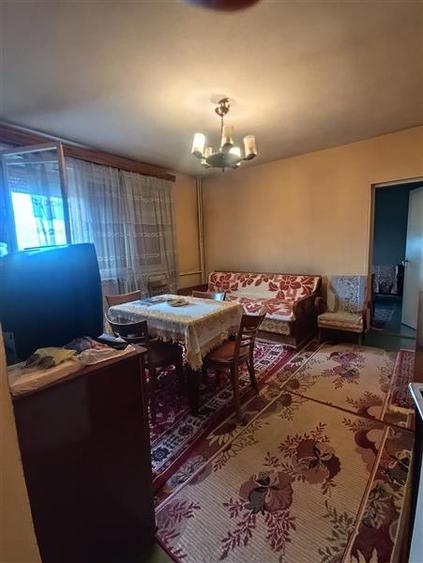 Apartament cu 3 camere zona Cina