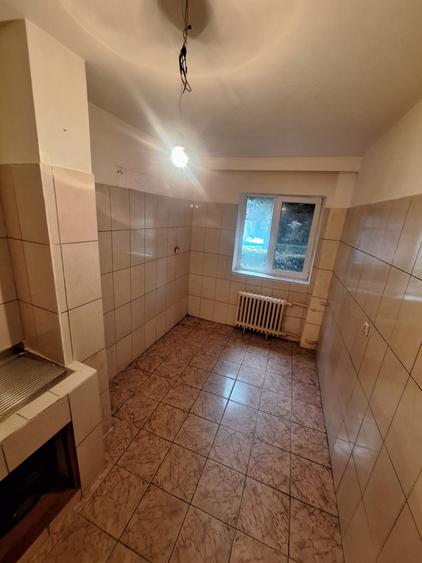 Intim - Sabroso, apartament 3 camere decomandate,