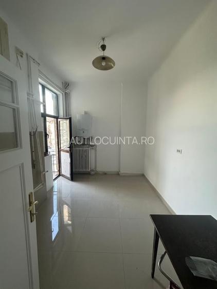 Apartament 5 camere| Unirii | Vila Interbelica| Metrou 13' | nemobilat