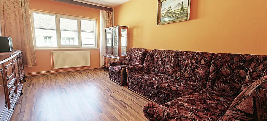 COMISION 0% Apart mobilat 3 camere decomandate/2 băi/balcon/pivniță/Siretului