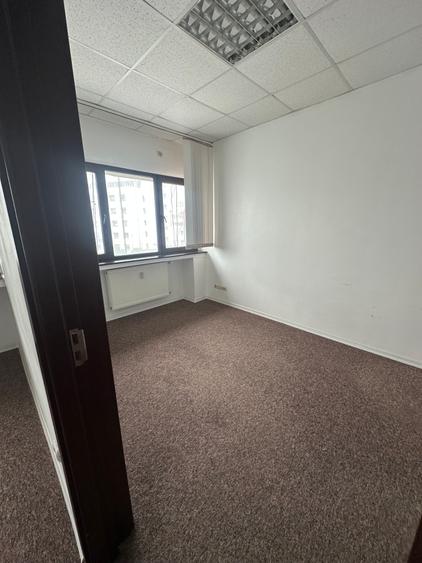 Piata Romana - Lahovari - Apartament 5 camere - 2 bai - 3 balcoane - 156 mp