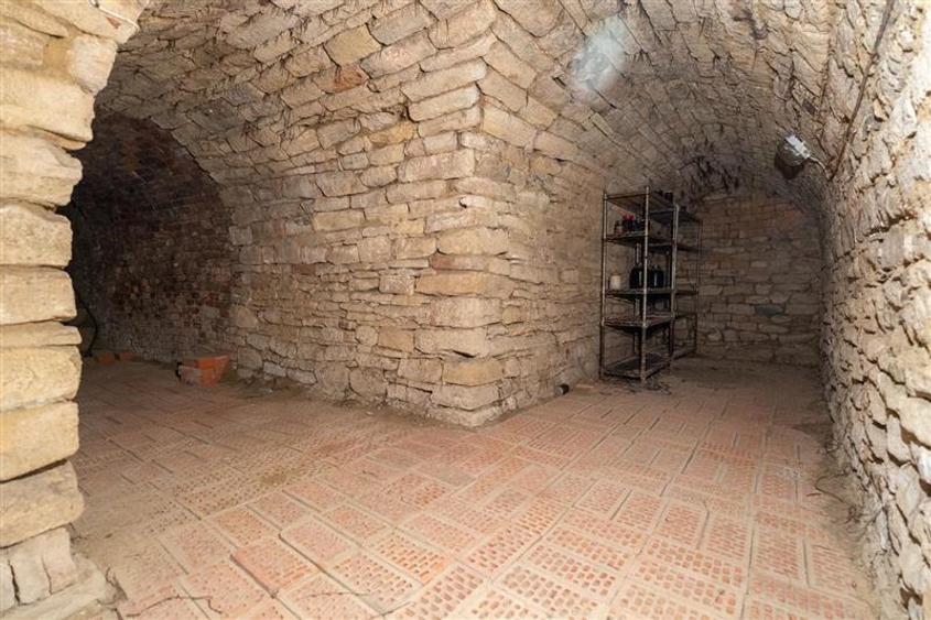 Conac de lux in Zona Piata Chirila