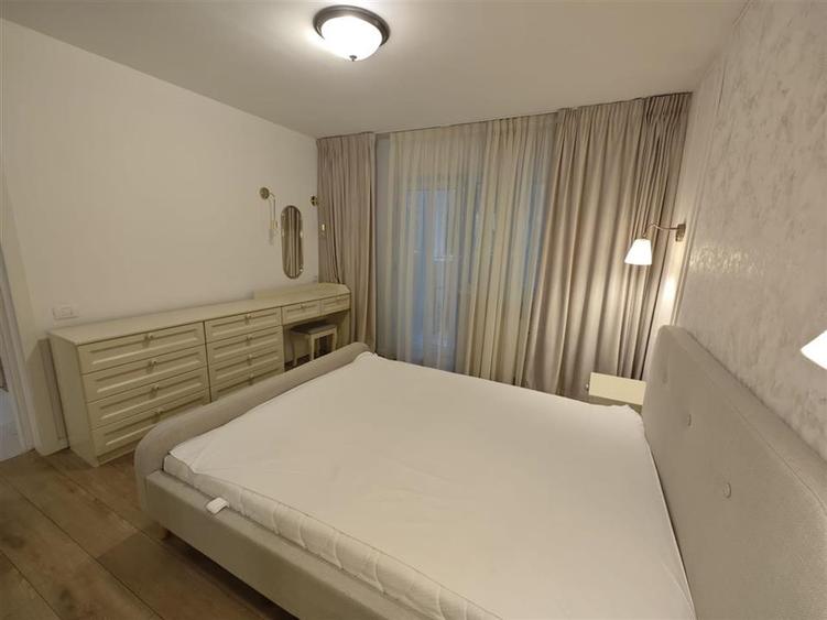 Inchiriere apartament cu 3 camere sos.Panduri