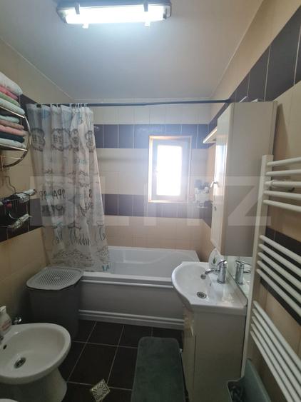 Apartament cu 3 camere, mobilat si utilat, aer conditionat, zona Florilor