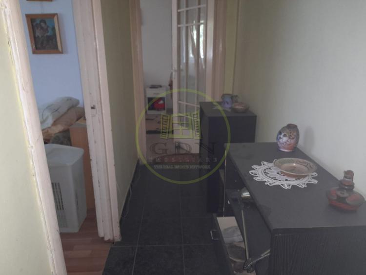 Apartament 4 camere etaj1 de vanzare pe B-dul unirii in Fagaras jud. Brasov