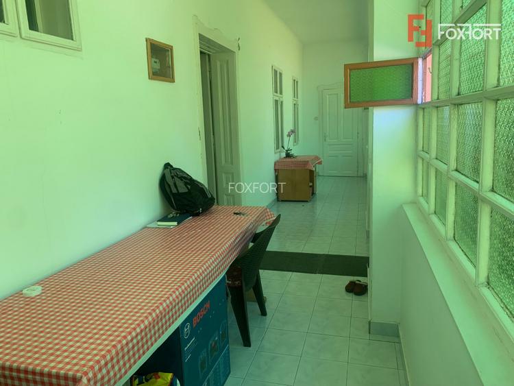 Casa individuala cu 3 imobile separate de vanzare in zona Iosefin