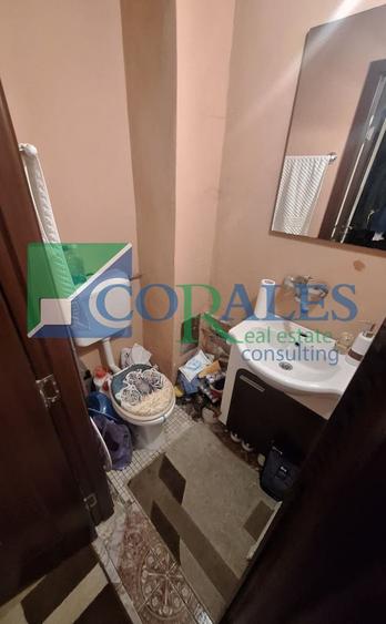 Apartament 3 camere, 2 Bai, Decomandat, 65 mp, Centrala proprie, Anvelopat