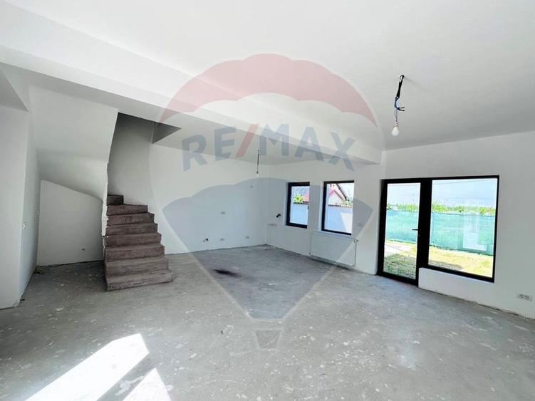 Duplex Elegant P+1E in Crevedia