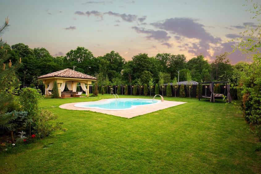 Vila elegantă cu piscină și curte spectaculoasă!
