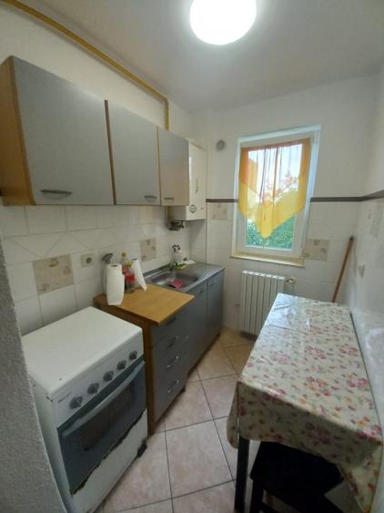 Apartament 2 camere, 32 mp, zona Sasar