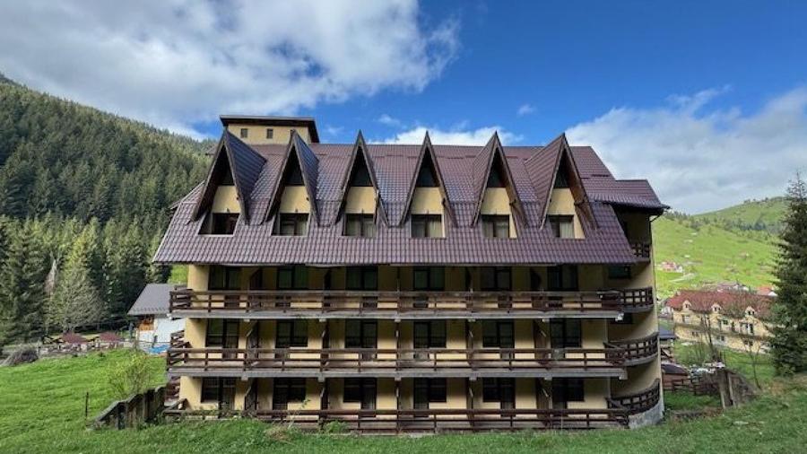 MOIECIU - BRAN - HOTEL DE VANZARE