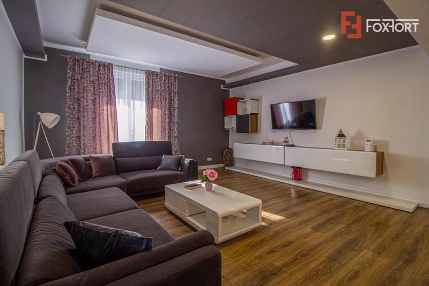 Casa 3 camere cu spatiu comercial in Carani - ID V4331