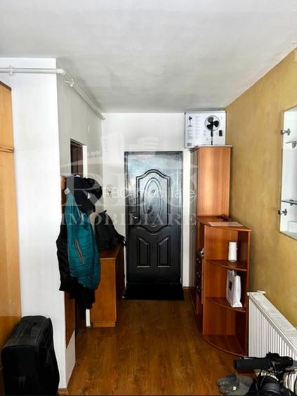 Garsoniera de vanzare cu parcare inclusa in pret in cartierul Iris - 6