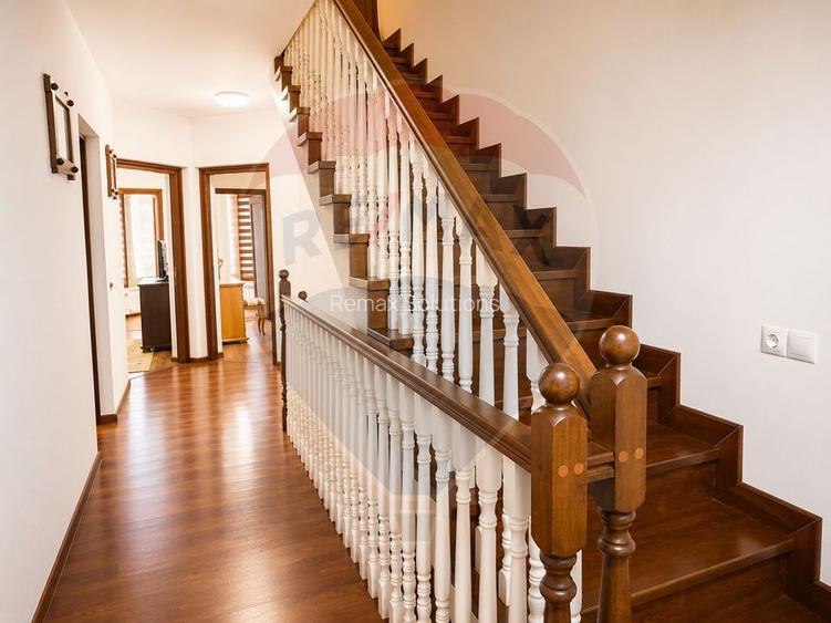 Casa / Vila cu 7 camere de vanzare in Ovidiu Sud Constanta - 8