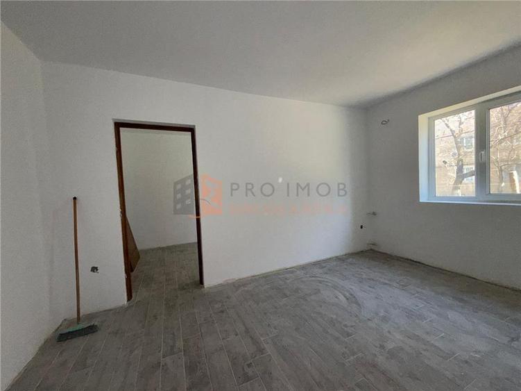 Apartament 2 camere cf 2 decomandat zona Spiru Haret