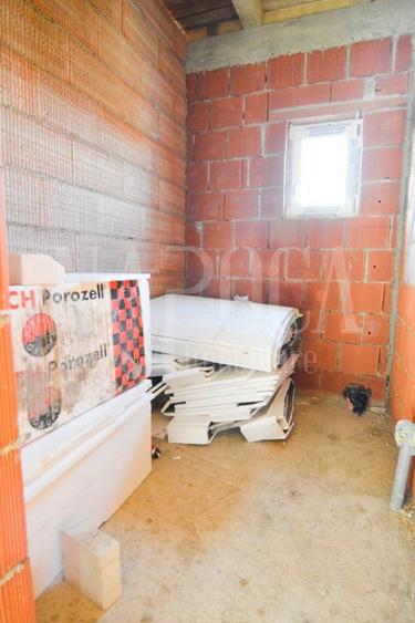 Casa 3 camere de vanzare in Campenesti