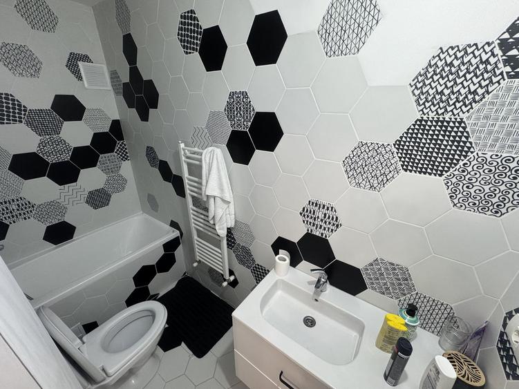 Apartament 3 camere zona Faleza Nord Renovat Total cu Centrala