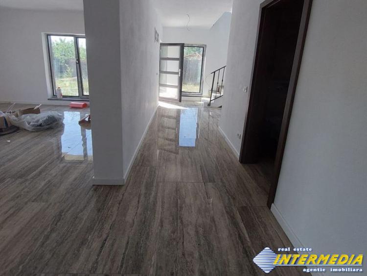 Casa Noua de vanzare Zona Cetate