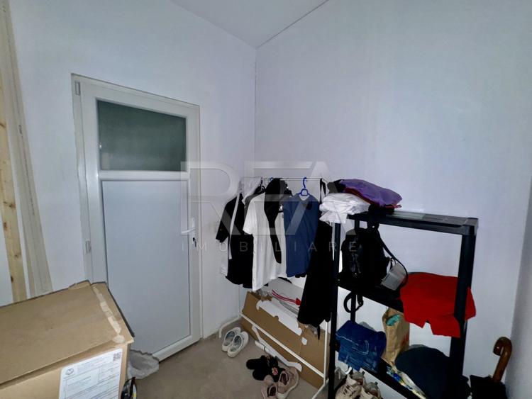 Spatiu comercial la 2 pasi de gura metroului