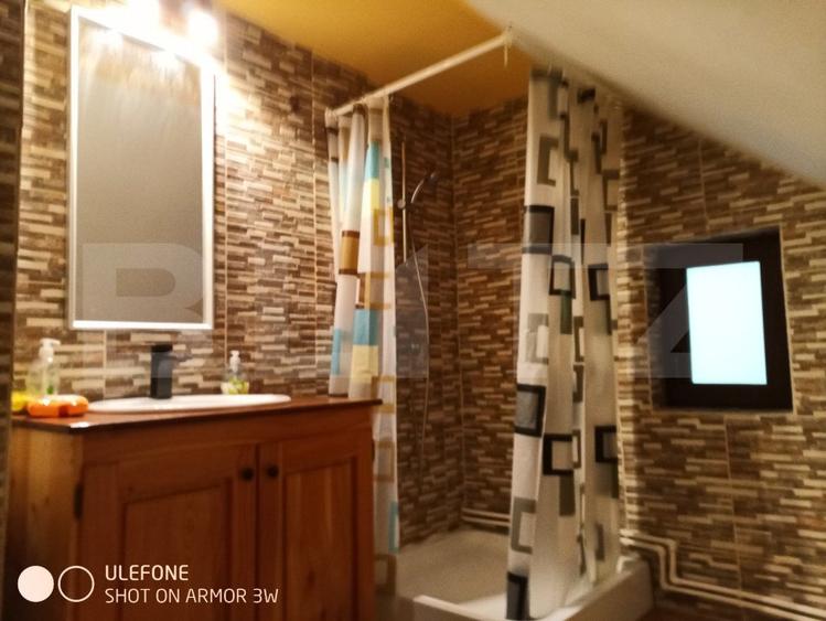 Vânzare cabană/pensiune, cu 7 camere, 190 mp, zona Pojorâta