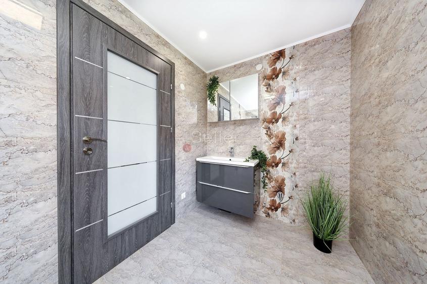 Casa renovata 2024 cu 2 apartamente