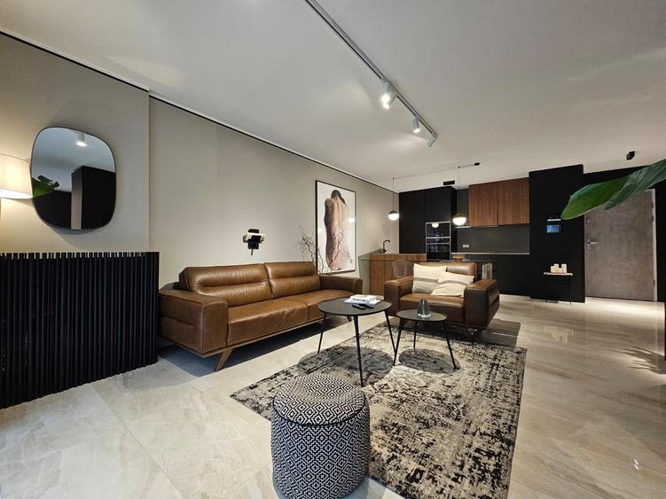 Apartament 2 camere, etaj 4 din 6, ultrafinisat, zona Iulius Mall