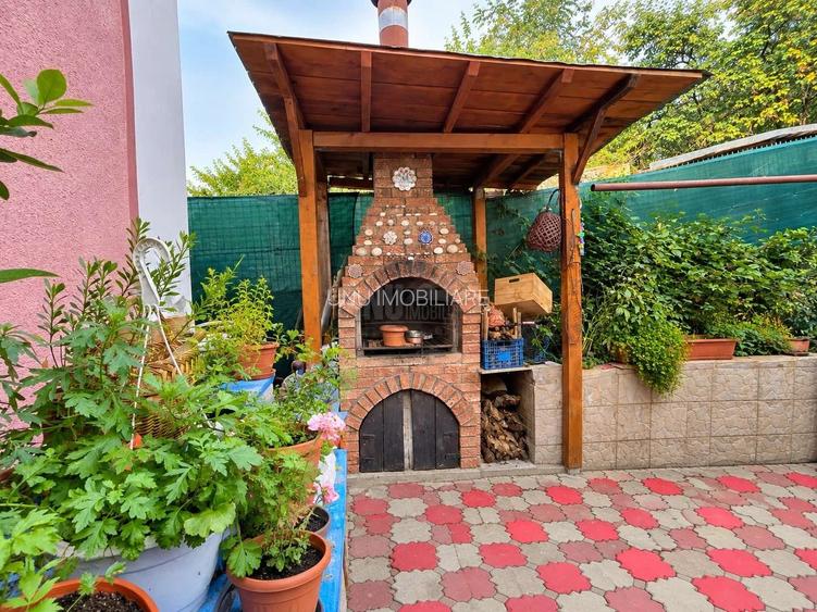 Vilă D+P+M de vânzare Bucium Iași – 186 mp utili, garaj, 2 bucătării, teren 300 mp – 176.000 €
