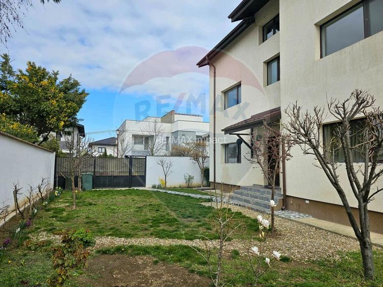 Casa / Vila spatioasa P+1+M de vanzare zona Padurea Cernica - 2