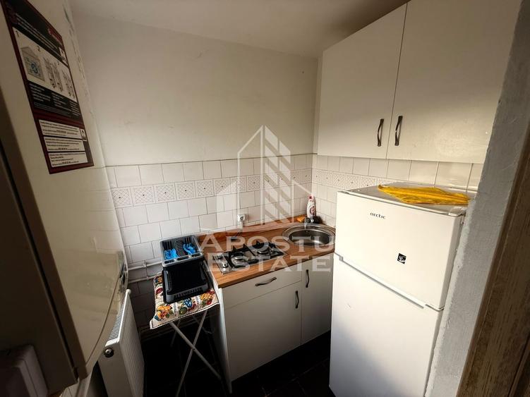 Apartament cu 1 camera de inchiriat-Centrala proprie, Timisoara